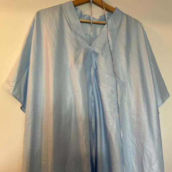Kaftan en Satin Bleu Céleste - Picture 2 of 4